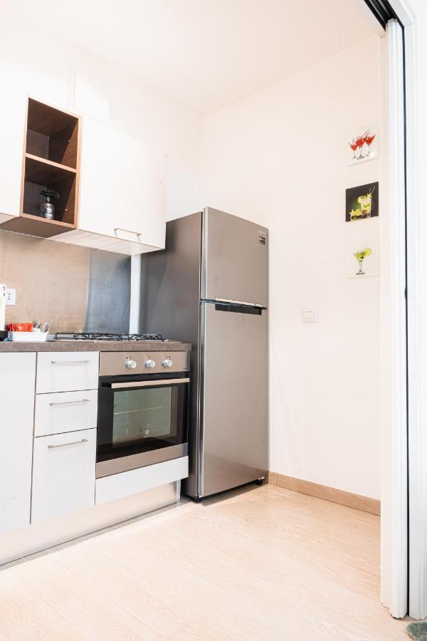 Apulialux - Elegant Apartment Con Netflix 바리 외부 사진